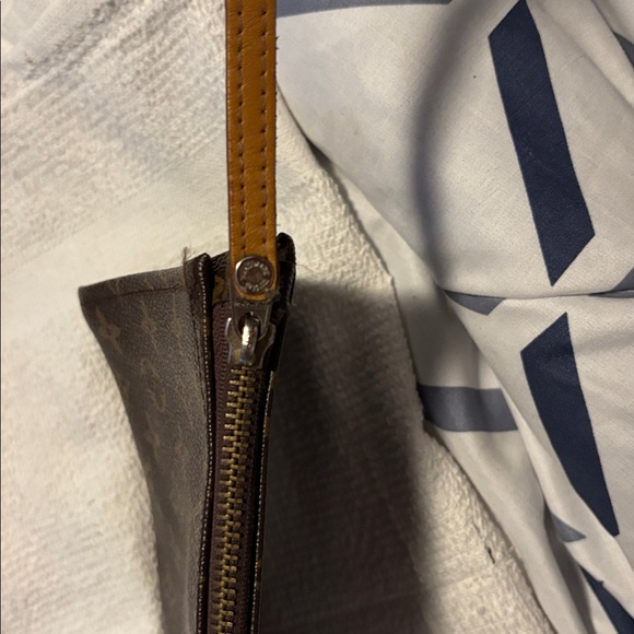 Authentic Louis Vuitton brown poche toilette vintage Monogram Clutch Wristlet - Picture 9 of 14